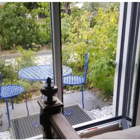 Studio, Entree Par Terrasse * Genewa