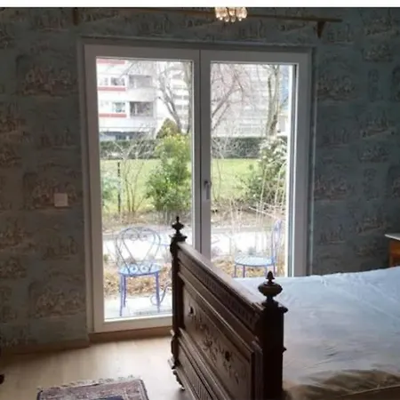 Studio, Entree Par Terrasse Nocleg ze śniadaniem *